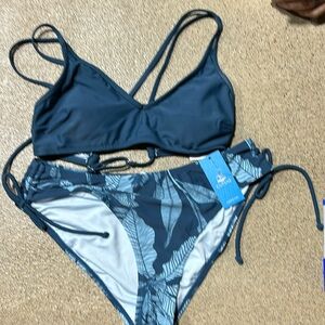 2 piece swim suit size Medium